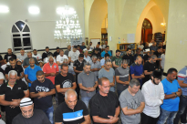 بالفيديو والصور: شعائر صلاتي العشاء والتراويح من مسجد الجبلية بمدينة يافا 